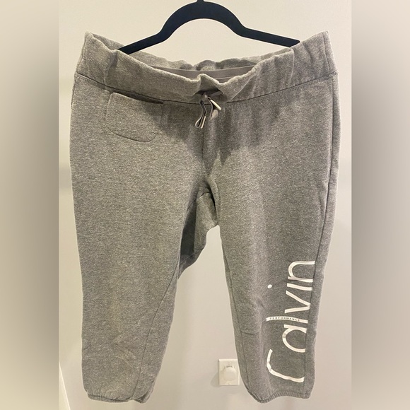 Calvin Klein Performance Pants - Calvin Klein Performance Cropped Joggers, Size M
